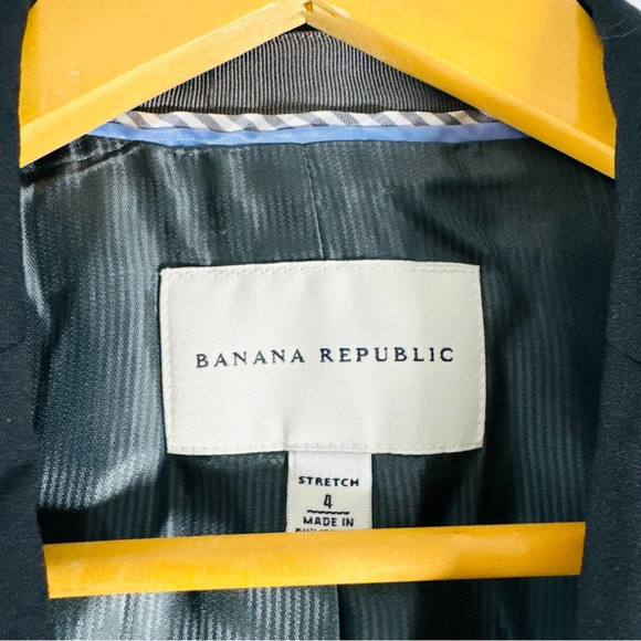 Banana Republic Two Button Black Classic Career Wool Blazer Size Women's 4 - Picture 4 of 8